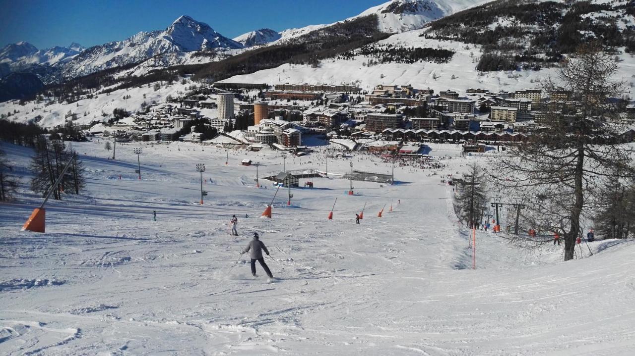 46 Vale C'E' Al Villaggio Olimpico Di เซสตรีเอ ภายนอก รูปภาพ