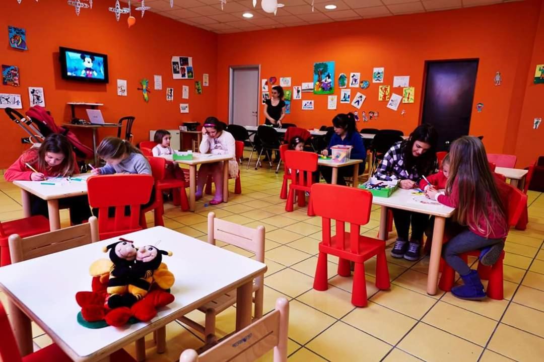 46 Vale C'E' Al Villaggio Olimpico Di เซสตรีเอ ภายนอก รูปภาพ